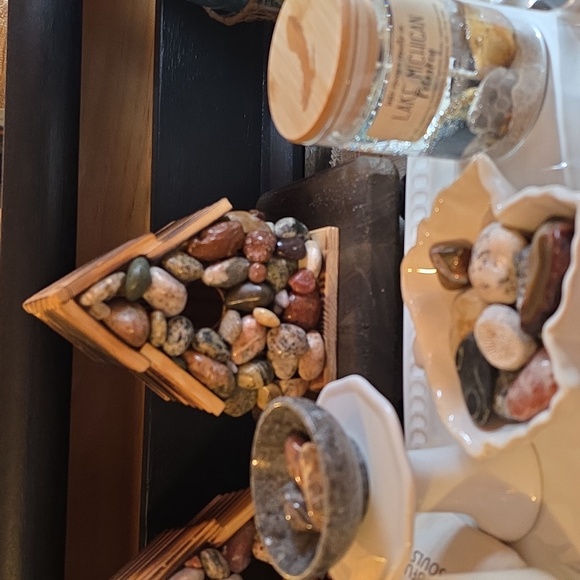 Stone and Wood Handmade Bird House - Picture 10 of 11